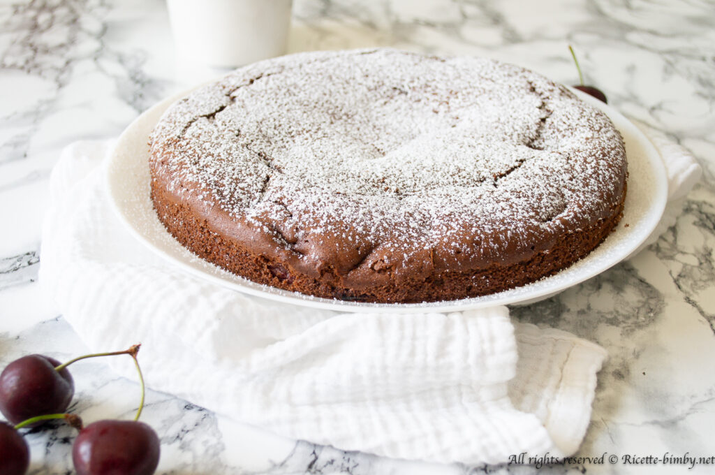 Torta alle ciliegie e cioccolato Bimby