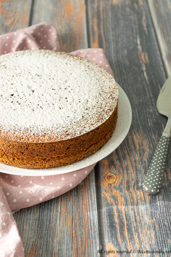 Torta di carote e gocce di cioccolato bimby