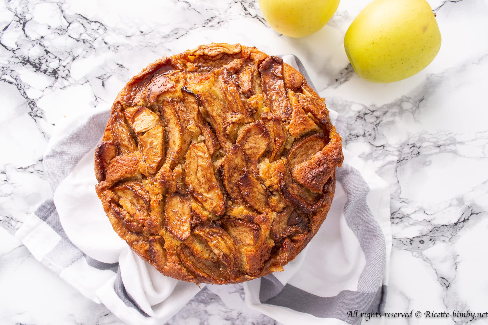 Torta alle mele speziata Bimby